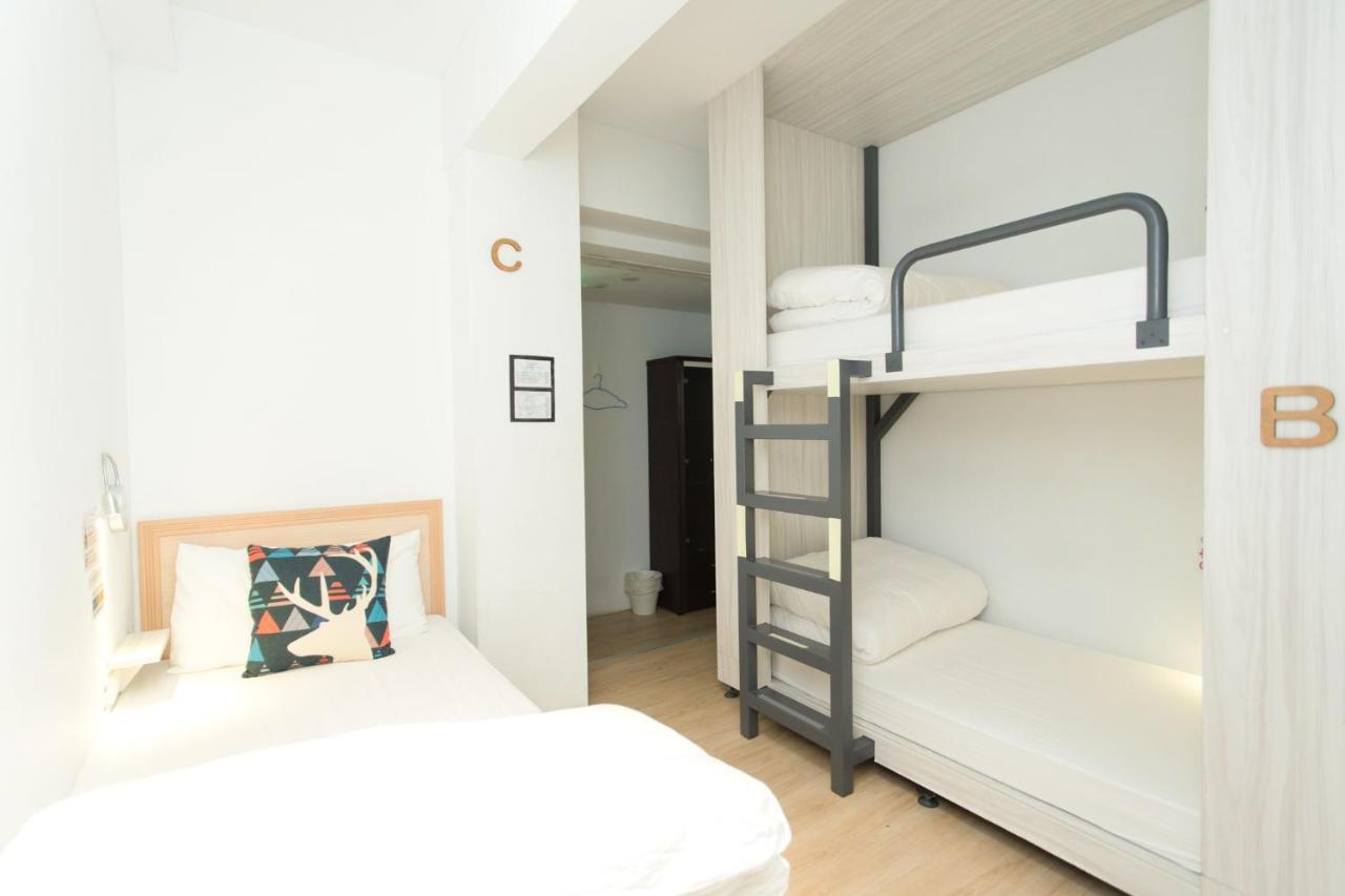 4Plus Hostel Tajpej Kültér fotó